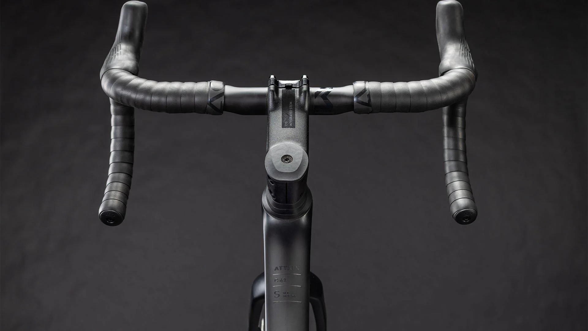 Attain C:62 SLT Road Bike - Black - Image 3
