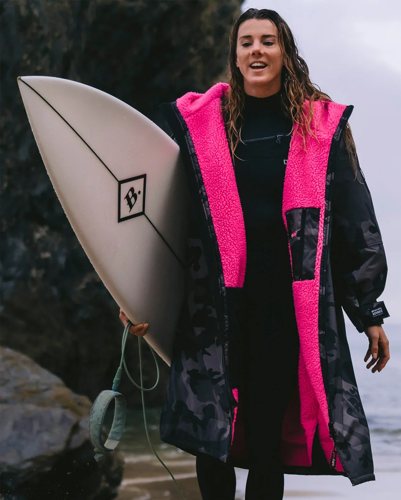 Unisex Advance Changing Robe - Black/Pink - Image 9