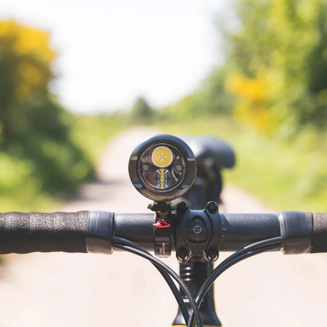 Strada Mk12 Super Bright Front Bike Light - Black - Image 3