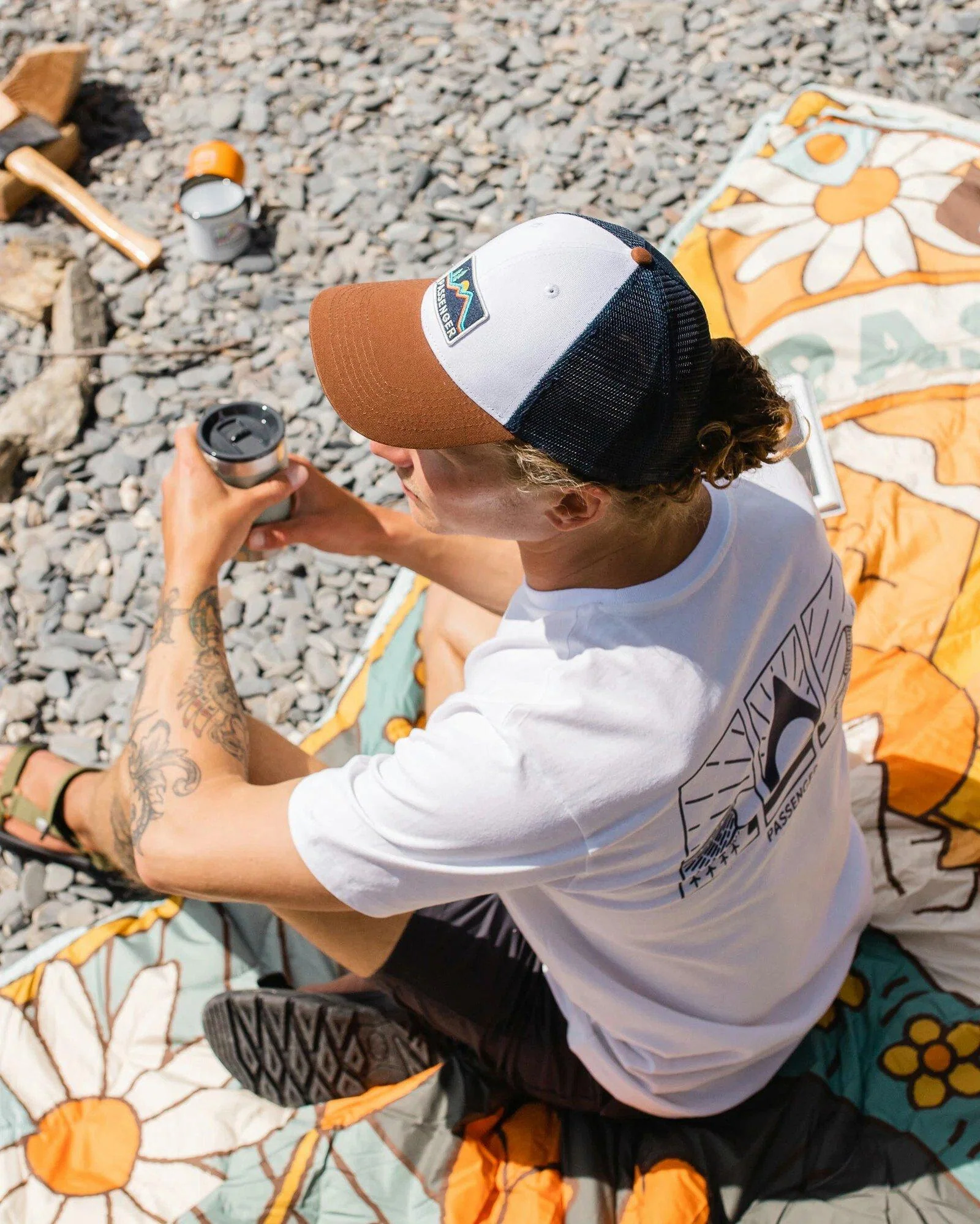 Unisex Made To Roam Snapback Cap - Navy / Orange - Image 3