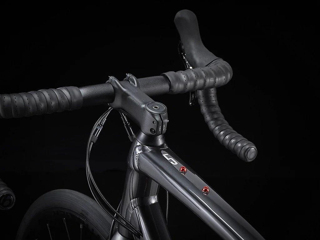 Domane AL 5 Gen 3 Road Bike - Grey / Red Fade - Image 4